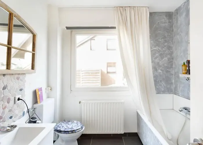 Helle - Angebunden - Duesseldorf *